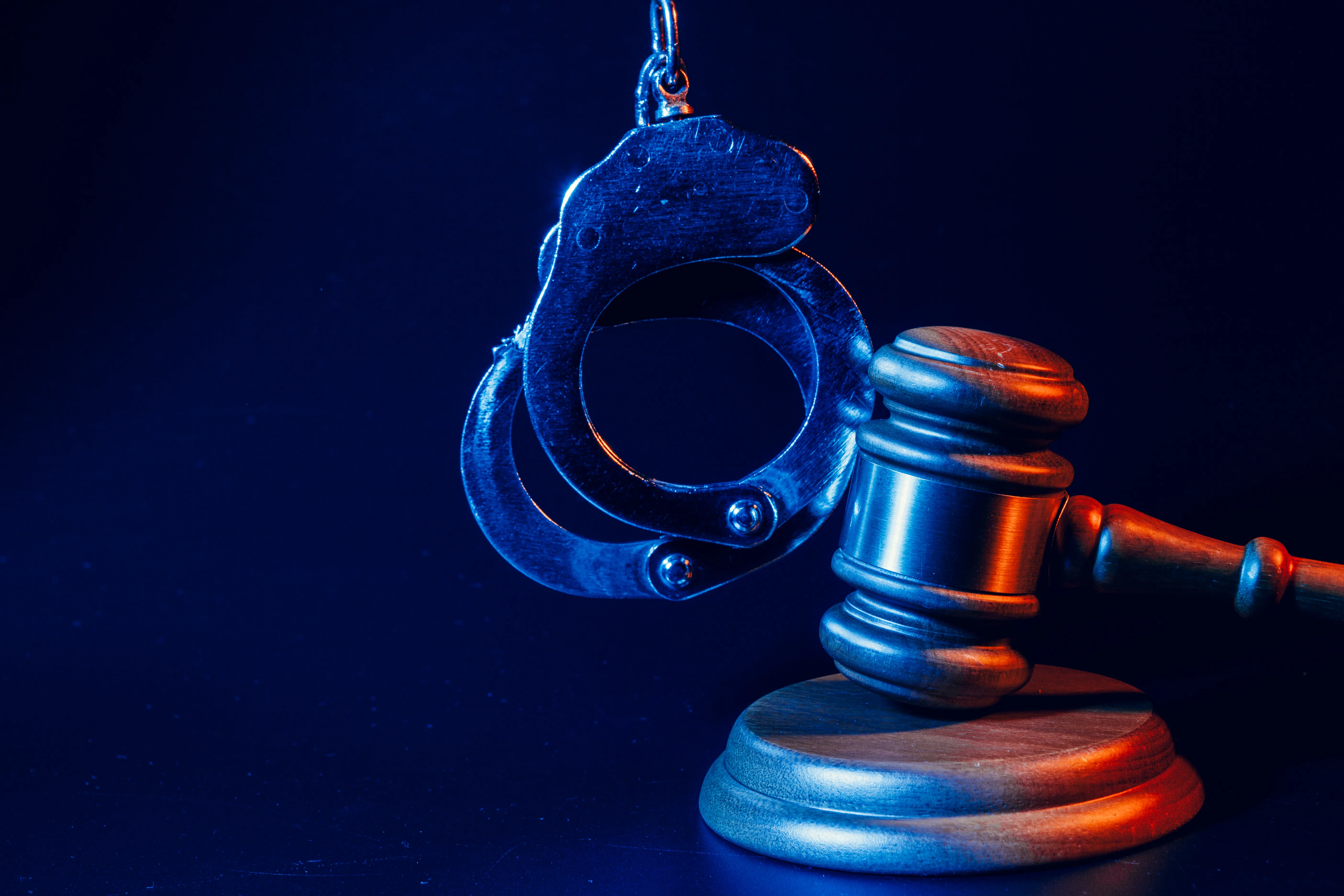 Банк передал долг коллекторам: что делать 